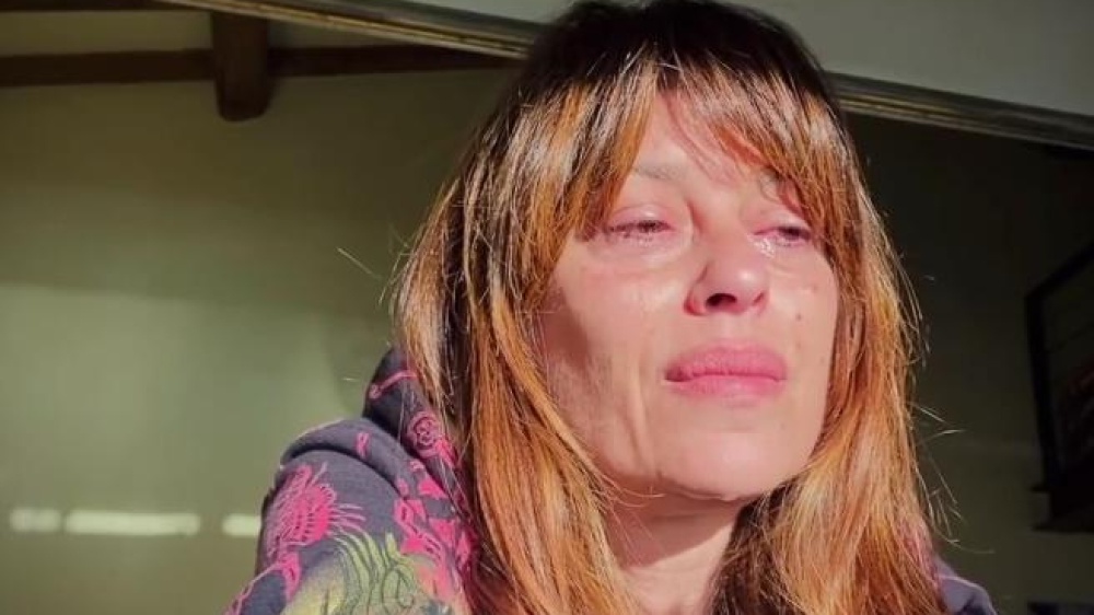 Claudia Pandolfi in lacrime sui social dopo l'uscita del film "Il ragazzo dai pantaloni rosa"