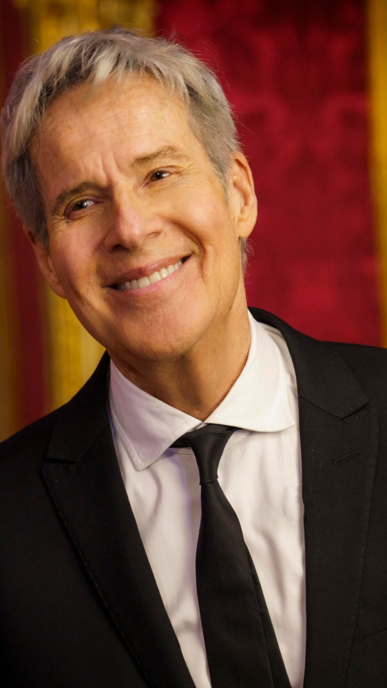 Claudio Baglioni sposta al 2027 il suo “Grantour la vita è adesso”, il cantautore ha una polmonite interstiziale acuta