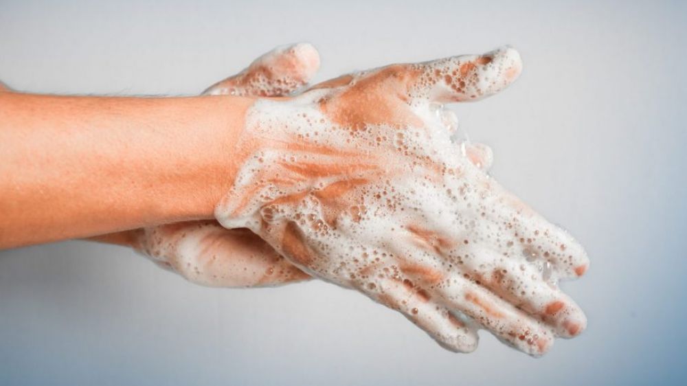 Come lavarsi bene le mani e proteggersi dal rischio coronavirus