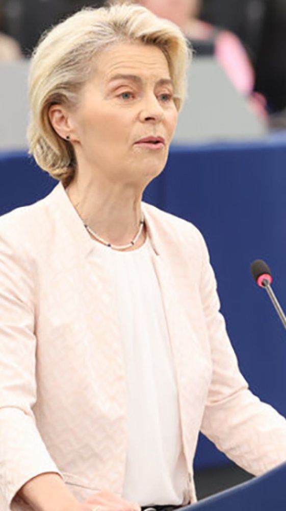 Commissione europea, quota 401 a Strasburgo e Ursula Von der Leyen fa il bis ma Giorgia Meloni non ci sta