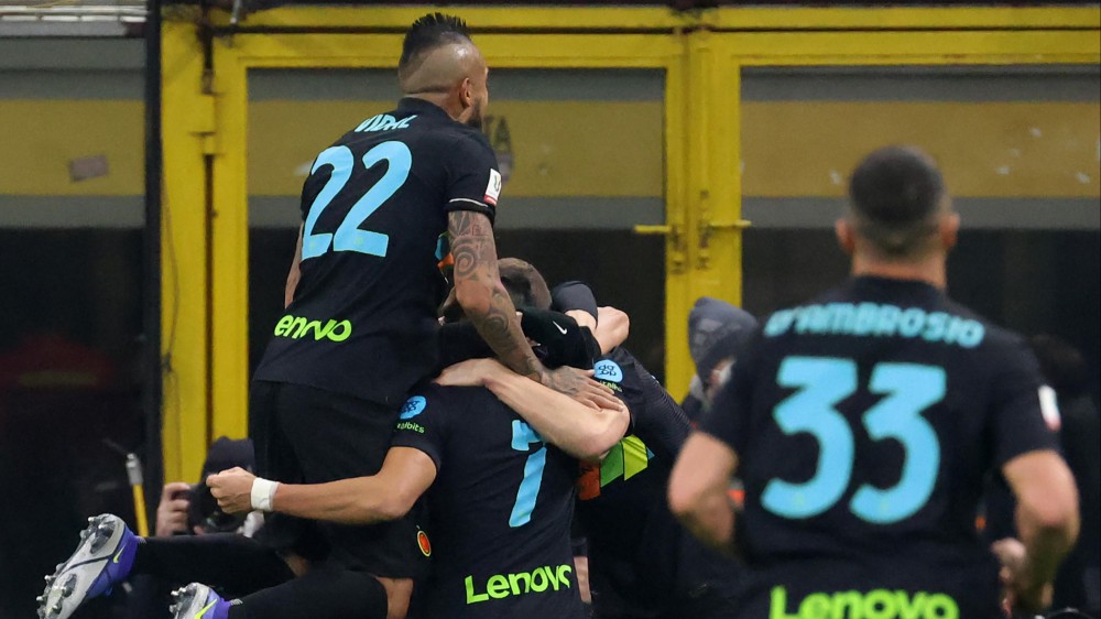 Coppa Italia, l'Inter supera la Roma 2-0 a San Siro e vola in semifinale