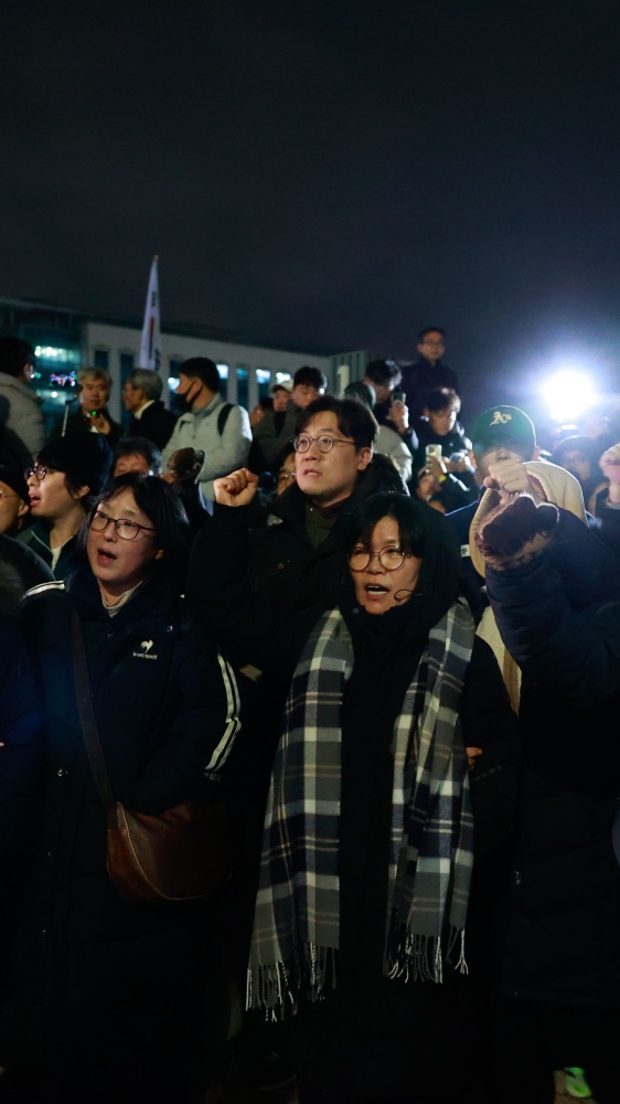 Corea del Sud. Revocata la legge marziale dichiarata dal presidente Yoon. Esultano i cittadini in piazza