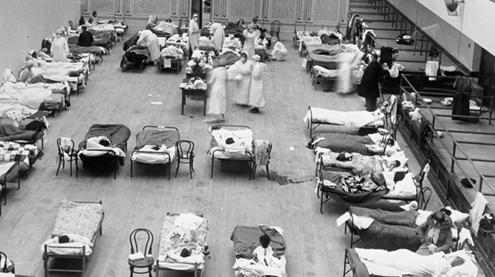 Coronavirus, lo storico americano John M. Barry parla della pandemia del 1918, le mascherine non fermarono i contagi