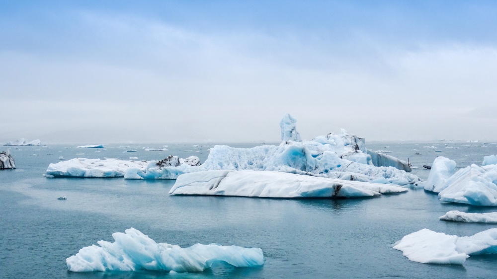 Crisi Climatica: una petizione per inserirla nell'agenda politica. Mentre nell'Artico il ghiaccio è ai minimi storici
