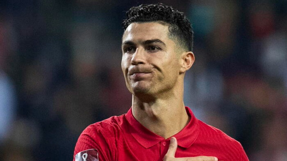 Ronaldo salta il match contro il Liverpool dopo la morte del figlio. Manchester Utd: "Famiglia più importante"