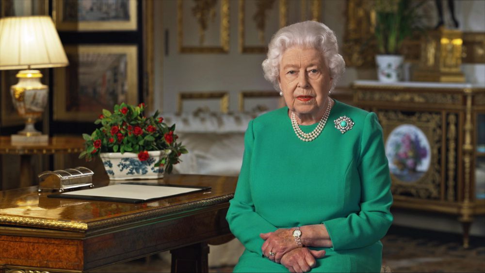 Discorso straordinario della Regina Elisabetta, dalla sovrana un appello all'autodisciplina e alla fratellanza