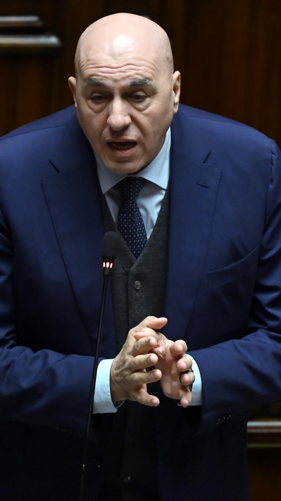 Dl Ucraina, a Montecitorio il governo pone la fiducia. Contro le armi a Kiev lo strano asse Vannacci-M5S-AVS - 