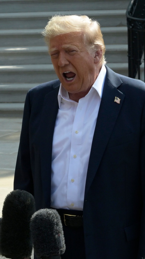 Donald Trump shock sull'Europa: dal primo agosto dazi al 30%. Il Tycoon all'Ue, possibili modifiche se aprite i mercati a Usa