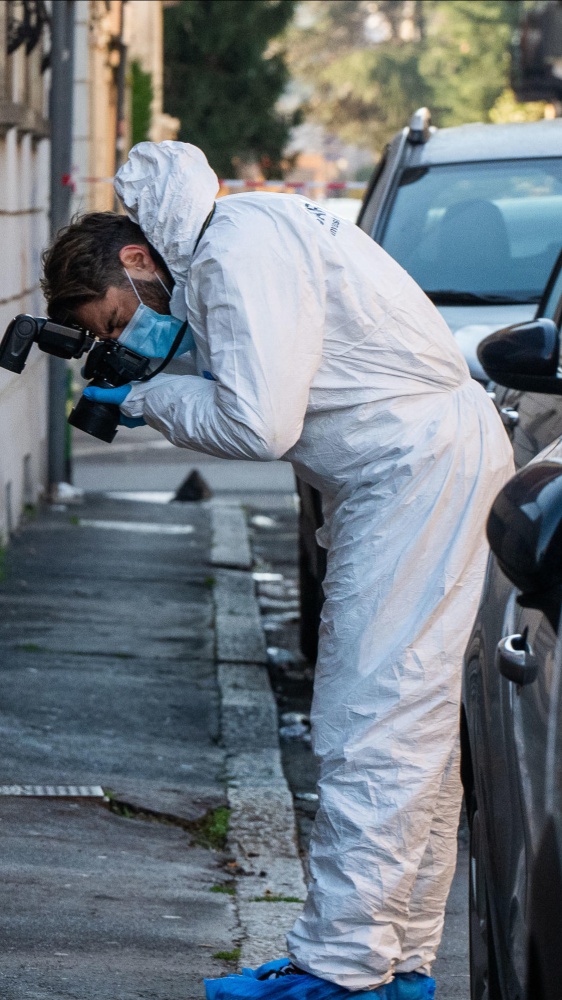 Donna morta a Milano, ritrovato il corpo in via Paruta, potrebbe essere stata violentata e uccisa