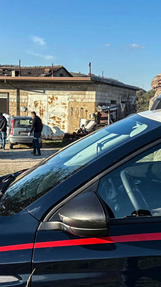 Dramma a Paduli , nel beneventano, una donna è in fin di vita, il marito gli ha sparato con un fucile