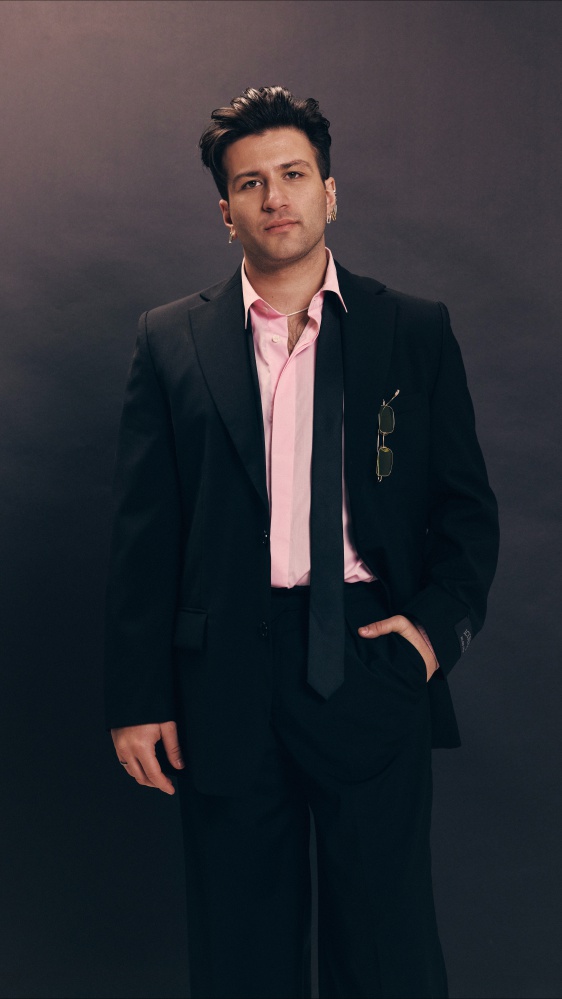 Eddie Brock presenta a RTL 102.5 il nuovo progetto discografico “Amarsi è la rivoluzione (Deluxe)”