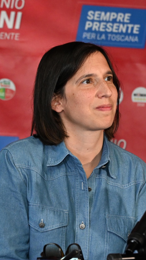 Elly Schlein a RTL 102.5: “Disponibili al confronto a Palazzo Chigi con Meloni”