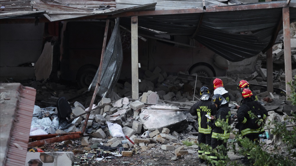 Ercolano: esplode fabbrica abusiva di fuochi d'artificio. Morto un 18enne e due gemelle di 26 anni