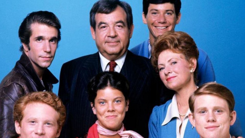Esattamente 48 anni fa, negli Stati Uniti, il debutto televisivo del primo episodio di "Happy Days"
