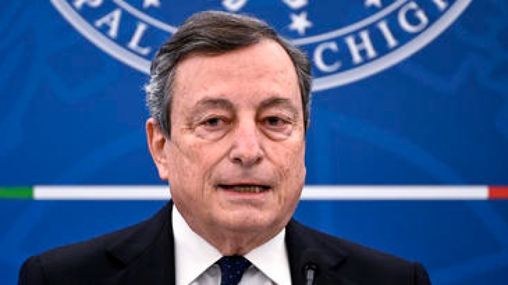 Esecutivo, il premier Draghi da Parigi lancia un nuovo monito sia sull’inflazione sia sull’energia