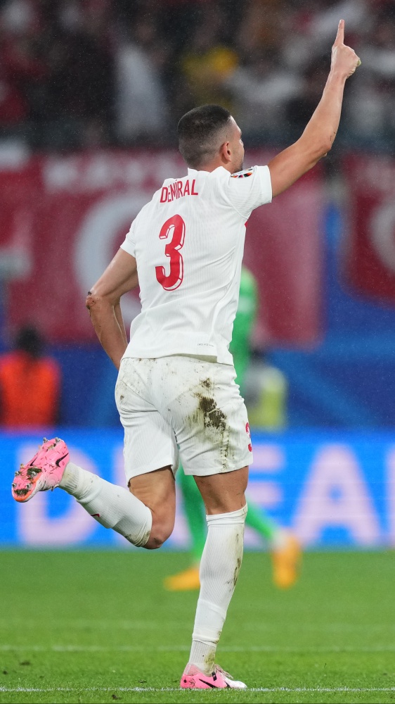 Euro 2024, Demiral trascina la Turchia ai quarti di finale, l'Olanda asfalta la Romania