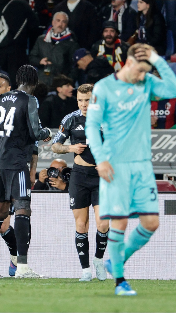 Europa League amara per il Bologna. Anche alla Fiorentina, in Conference, tra sette giorni servirà un'impresa per accedere alla semifinale