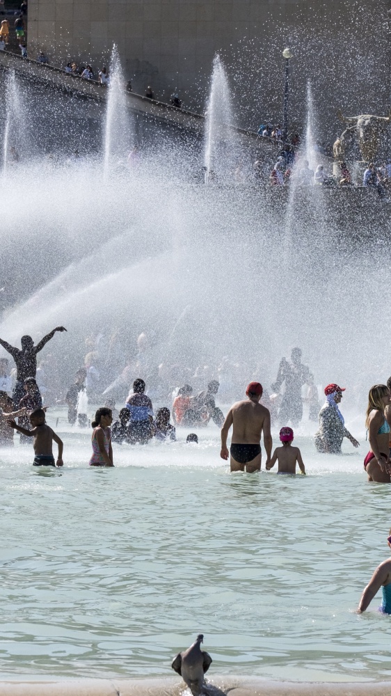 Europa rovente, in Spagna cento morti per il caldo, oggi in Italia bollino rosso in 18 città