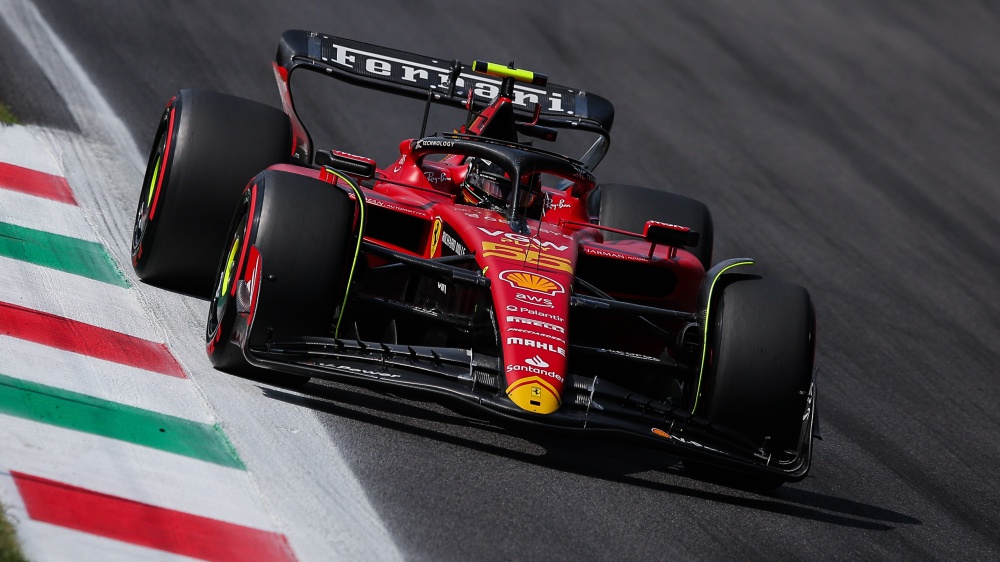F1, Carlos Sainz conquista la pole position del Gran Premio d'Italia