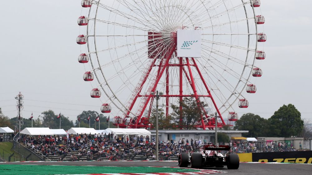 F1, GP Giappone, qualifiche rinviate a domenica per l'arrivo del tifone Hagibis