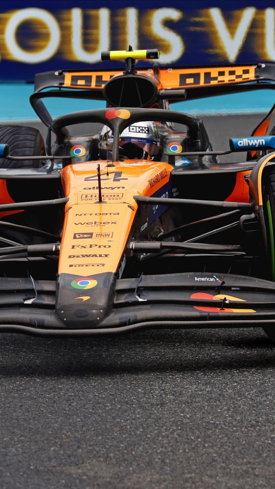 F1, Max Verstappen in pole a Miami, Lando Norris vice la gara sprint , in difficoltà le Ferrari