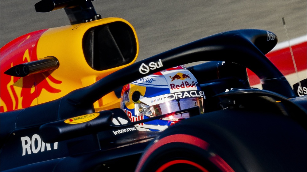 F1, Max Verstappen conquista la pole position del Gran Premio del Bahrain