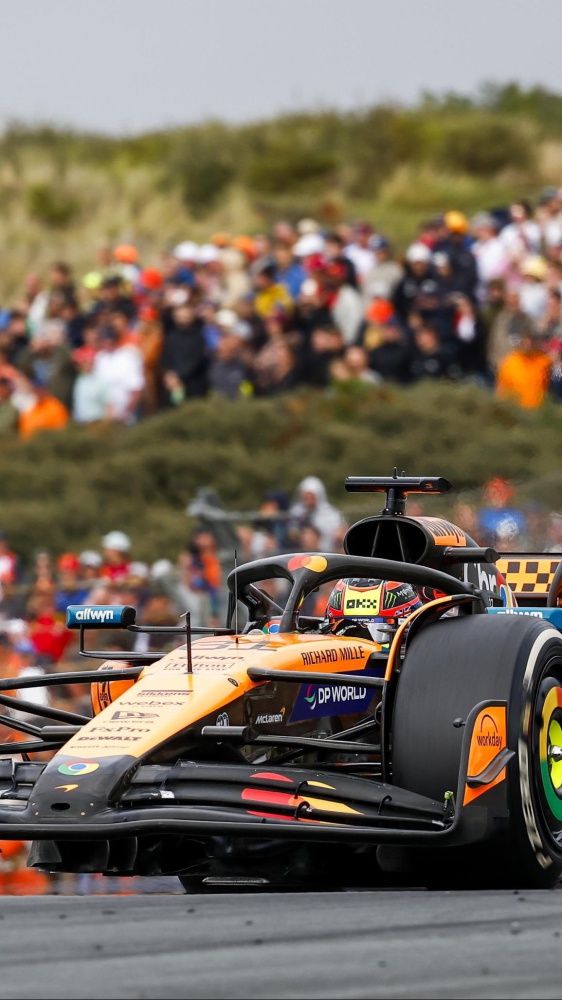 F1, Oscar Piastri vince il Gran Premio d'Olanda davanti a Verstappen ed Hadjar