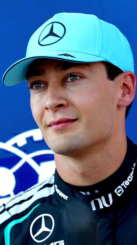 F1, Russell in pole in Austria, in prima fila anche Leclerc su ferrari