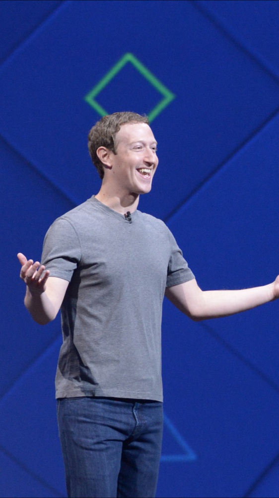 Vent'anni fa nasceva Facebook, cambiando social e società. Due miliardi gli utenti attivi ogni giorno