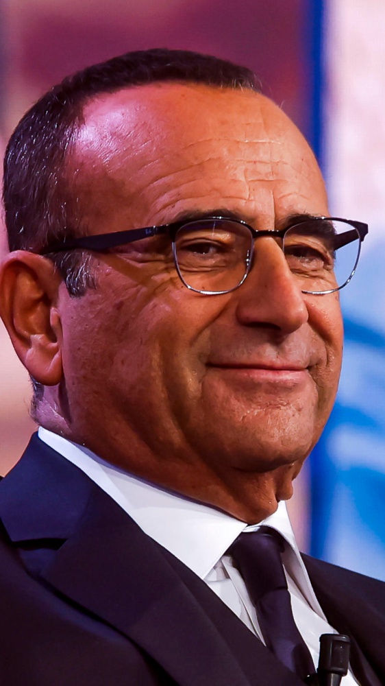 Festival di Sanremo 2026, Carlo Conti svela i duetti della serata cover