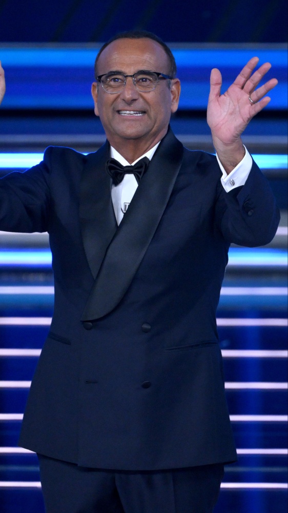 Festival di Sanremo: al via la seconda serata in diretta dall'Ariston. Segui gli aggiornamenti - 