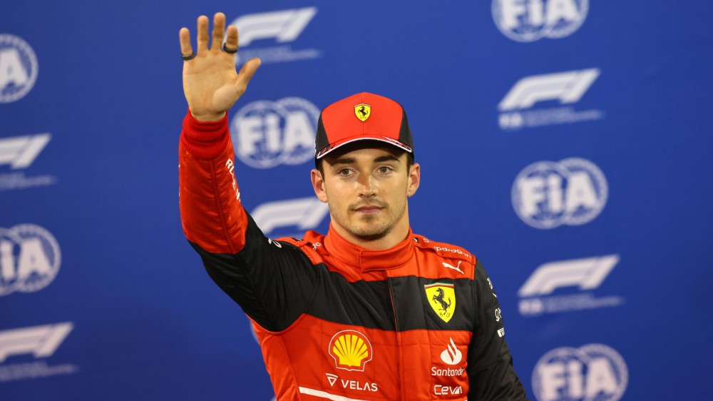 Formula 1, Charles Leclerc su Ferrari conquista la pole position del Gran Premio del Bahrain