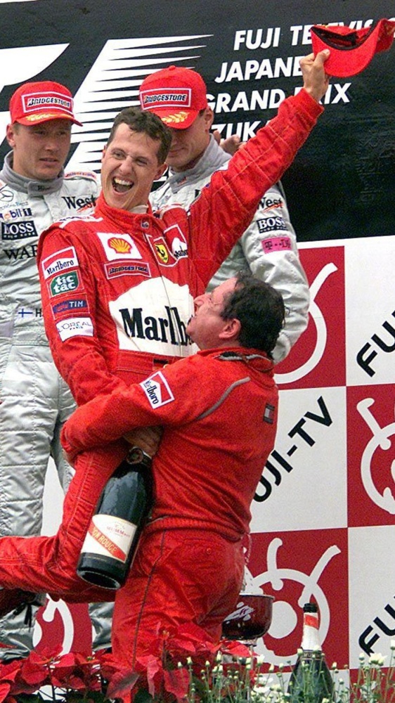 Formula 1, venticinque anni fa il primo mondiale di Schumacher vinto con la Ferrari