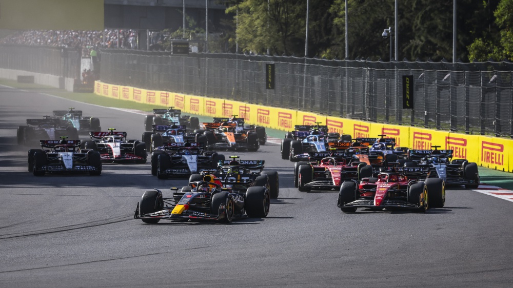 Formula 1, Verstappen vince in Messico, terza e quarta le Ferrari di Leclerc e Sainz