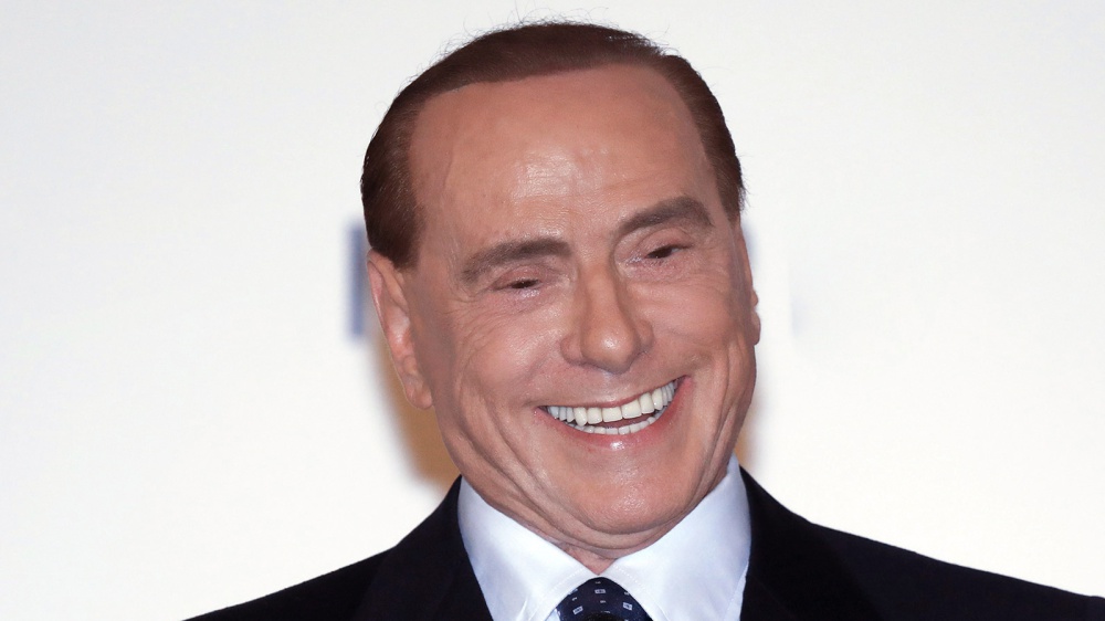 Forza Italia, gli Azzurri ricordano Silvio Berlusconi sull'asse Milano-Paestum, Marta Fascina assente