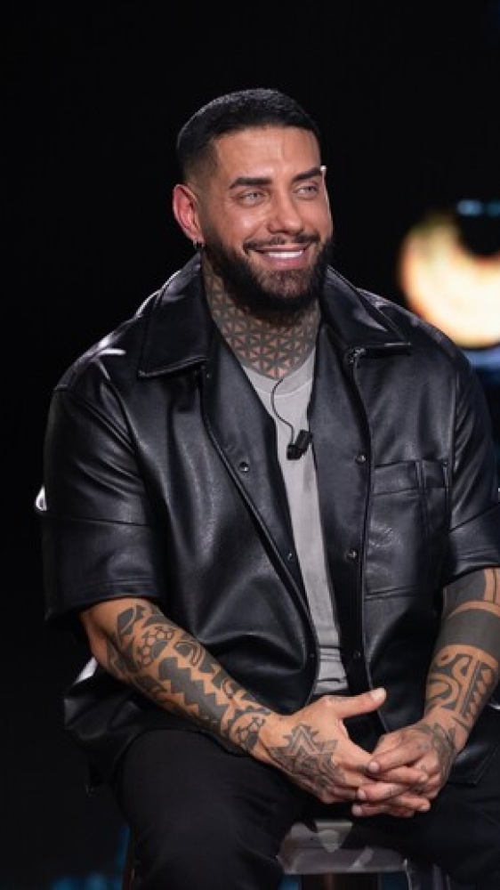 Francesco Chiofalo a Belve, l'influencer senza filtri e segreti: "Non mi ricordo quante interventi chirurgici ho fatto"