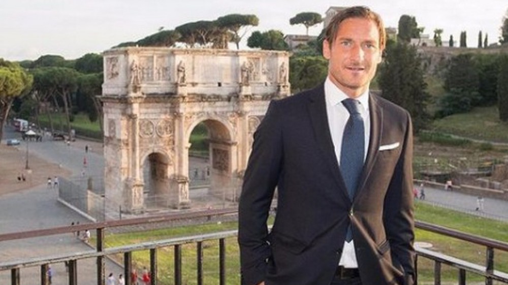 Francesco Totti guarito dal covid: "Non è stata una passeggiata, la diagnosi è stato un colpo al cuore"