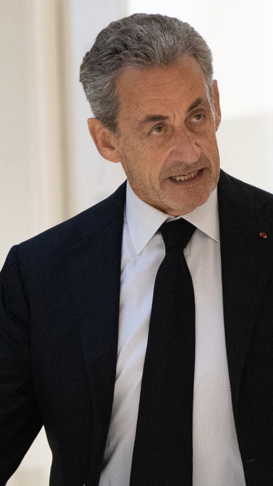 Francia, “Non troverete neppure un centesimo libico nella mia campagna elettorale”, queste le prime parole di Nicolas Sarkozy al processo nei suoi confronti