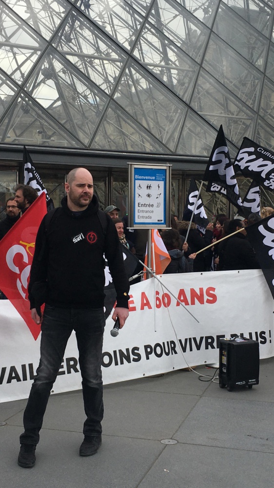 Francia: in corso 'blocchiamo tutto', minore partecipazione di quella attesa, 300 arresti in tutto il paese