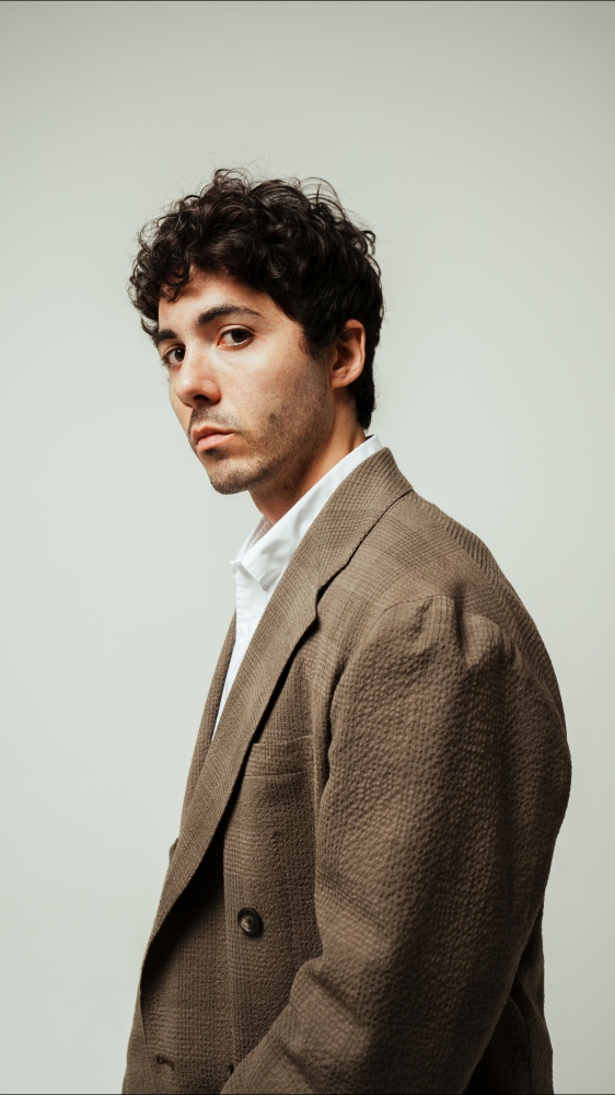 Fulminacci presenta a RTL 102.5 il nuovo album “Calcinacci”