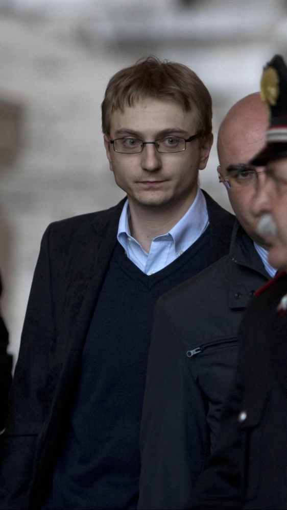 Garlasco. La Difesa di Alberto Stasi, acceleriamo su revisione del processo. Andrea Sempio si difende in tv, non ho ucciso io Chiara