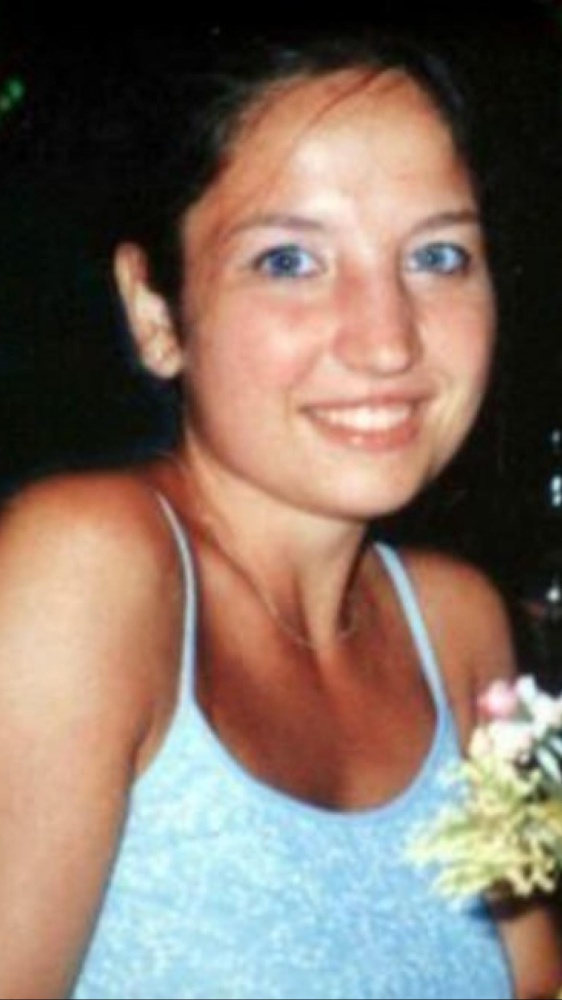 Garlasco, la perizia: le impronte all'esterno della villetta sono di Marco Poggi e di un Carabiniere