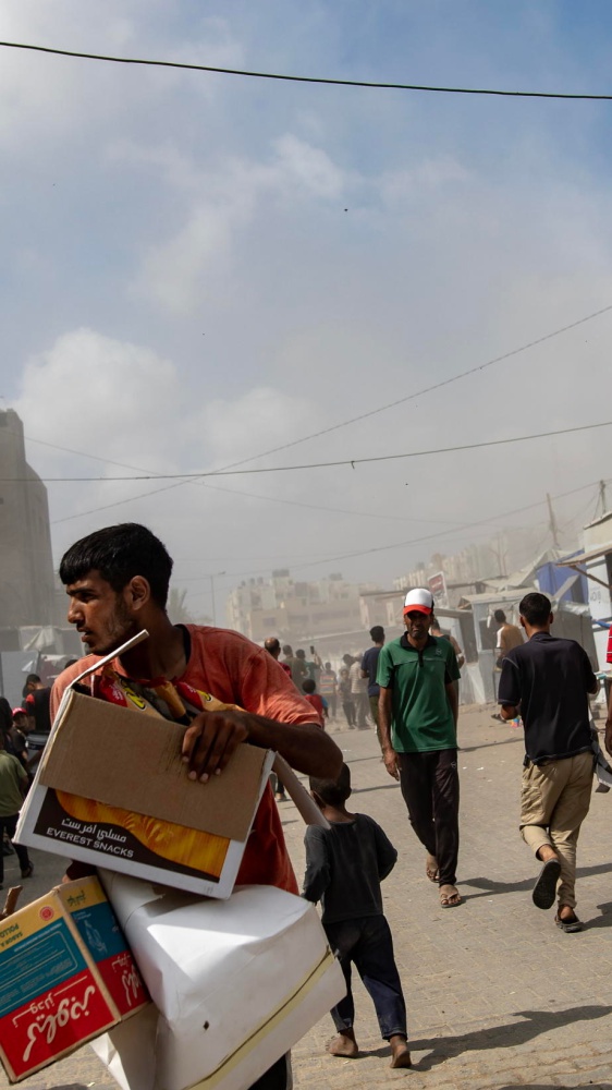 Gaza: colpito in due fasi l'ospedale  Nasser, ci sono almeno 20 vittime, cinque sono operatori dell'nformazione