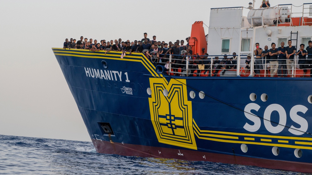 Gestivano un traffico di migranti dall'Africa all'Europa, 25 fermati in un'inchiesta della Polizia di Catania