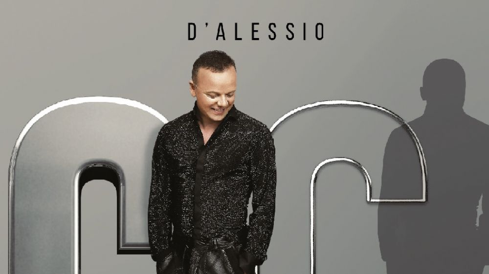 Gigi D'Alessio, venerdì esce "Noi due", nuovo album di inediti e duetti