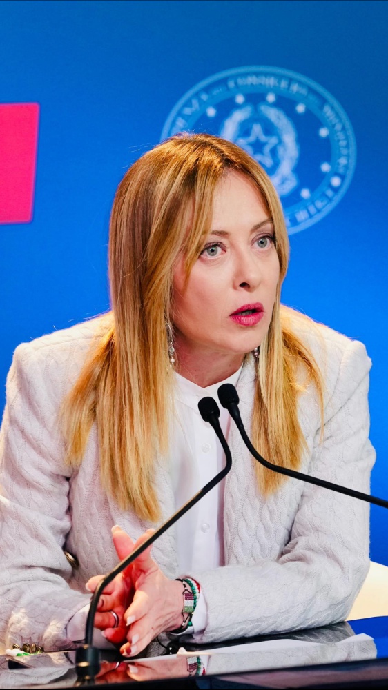 Giorgia Meloni a RTL 102.5: “Sulle basi USA ci atteniamo ad accordi bilaterali, non siamo in guerra e non vogliamo entrarci”