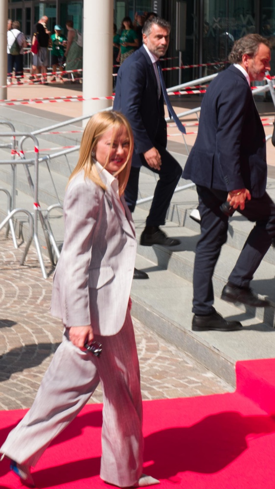 Giorgia Meloni al Meeting di Cl a Rimini, grande accoglienza per la presidente del consiglio