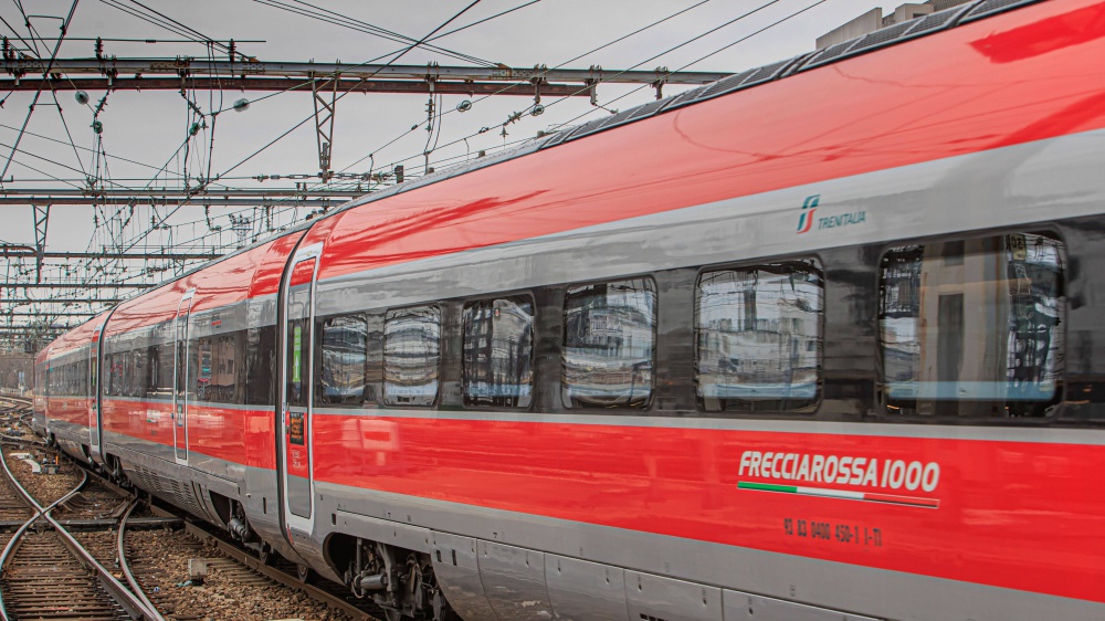 Giorni difficili per chi viaggia in treno: annunciato uno sciopero di 24 ore per il weekend