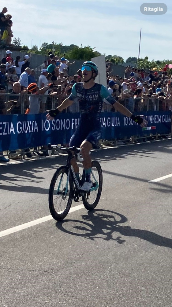 Giro d’Italia, a Novi Ligure colpo vincente del belga Segaert