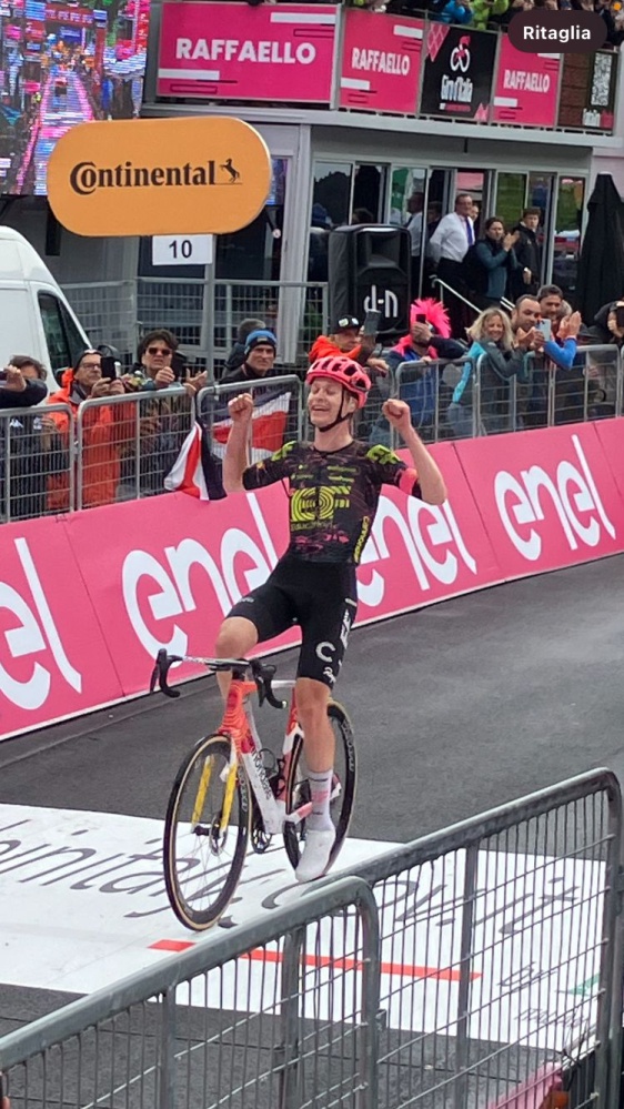 Giro d’Italia, Pogacar concede una tregua, vince il tedesco Steinhauser